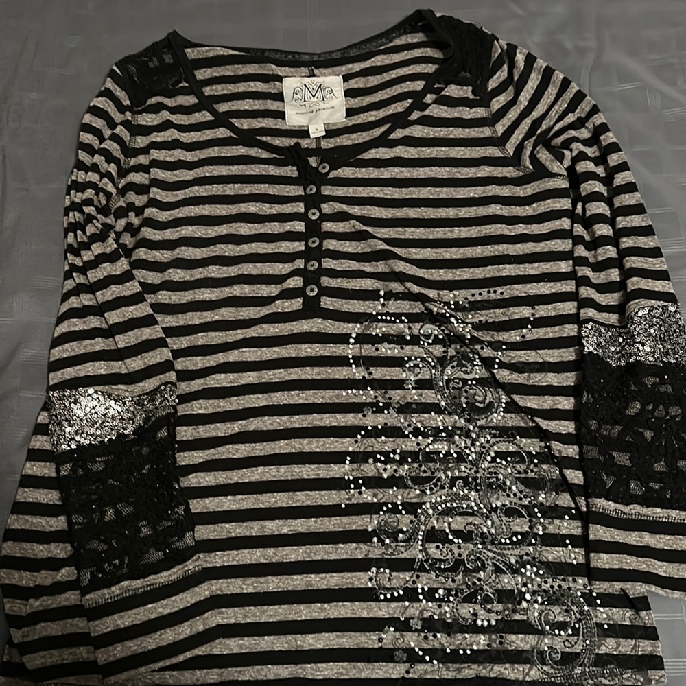Maurice’s long sleeve tshirt